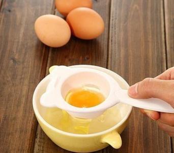 如何自制蛋清蜂蜜面膜？